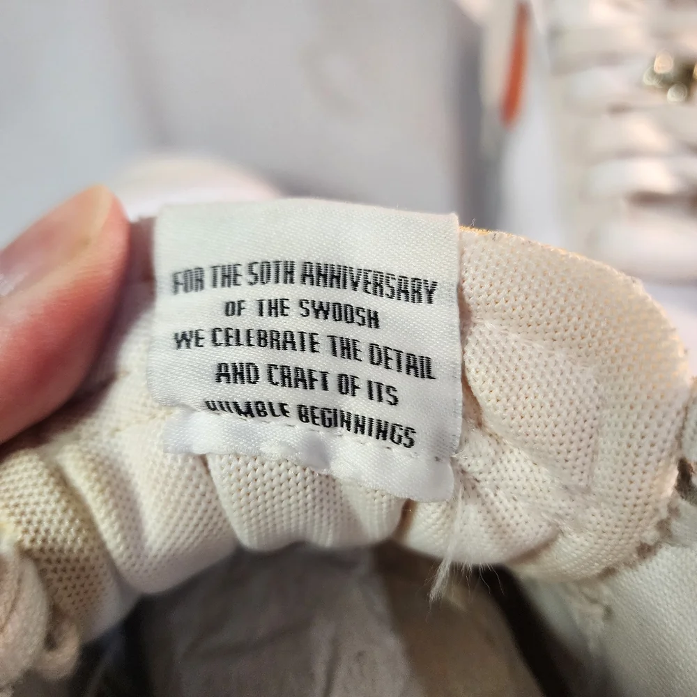 Nike Women's Blazer Mid '77 SE "First Use" Sneakers White&Orange Colorway Size 8 - Picture 7 of 10